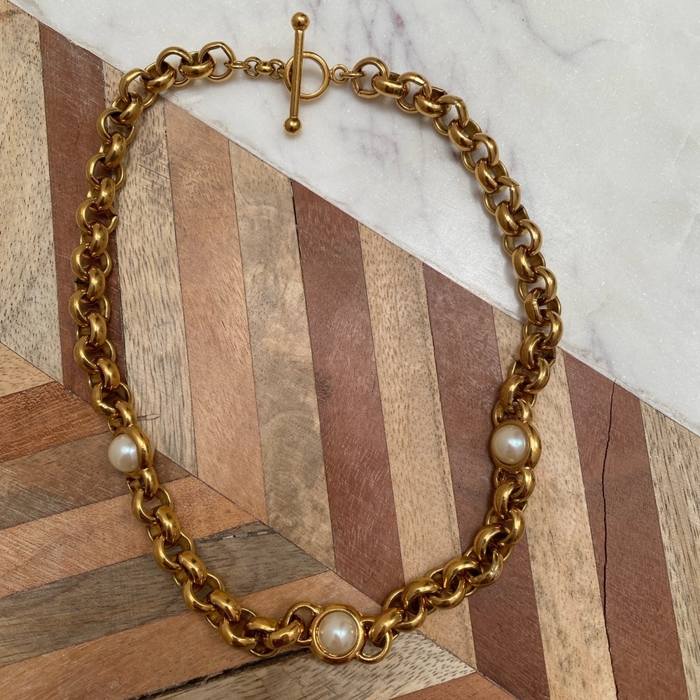 Vintage - Gold Tone Chunky Chain Necklace with Faux Pearls and Toggle Clasp